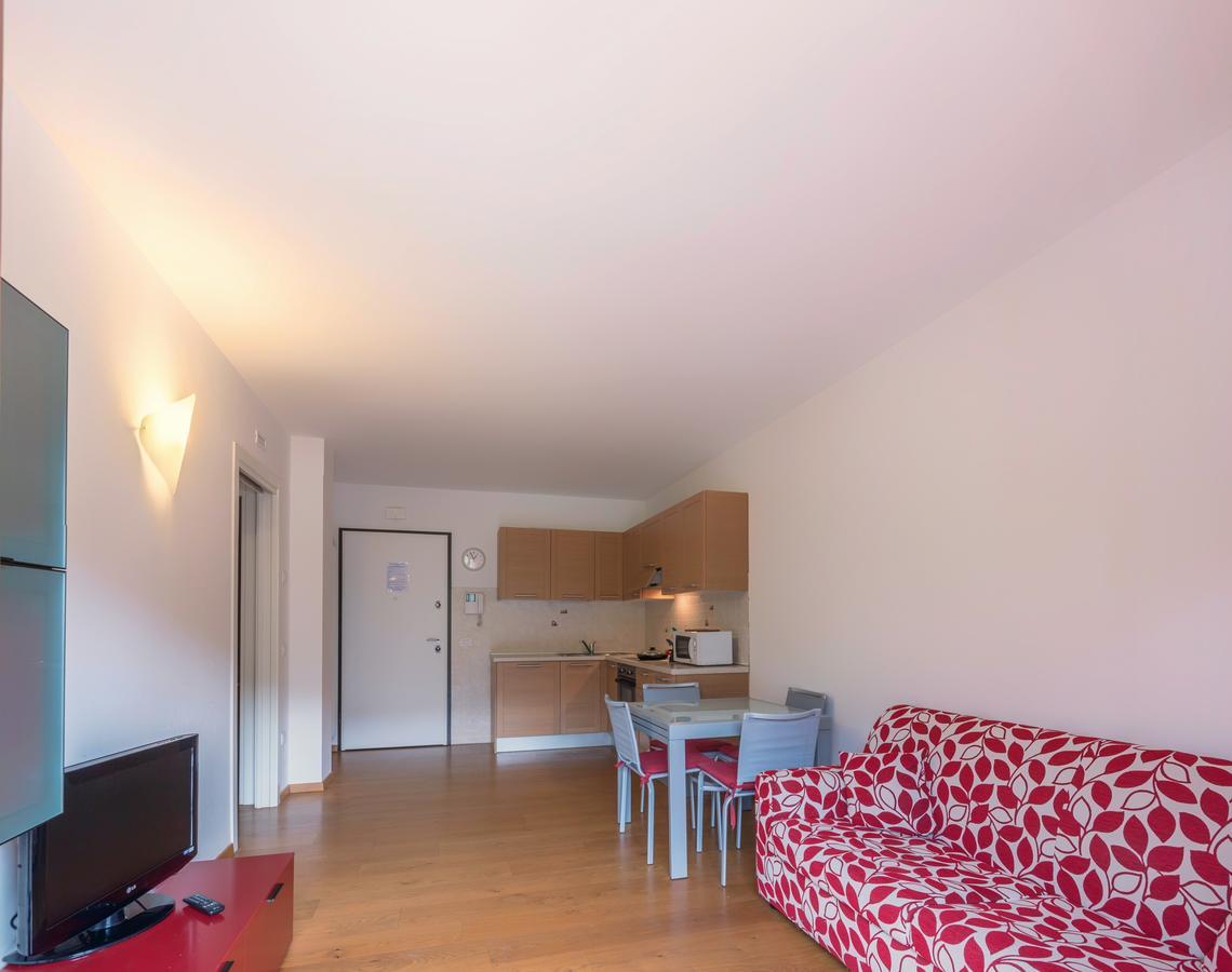 Appartement Residenza Finestra Sul Parco à Comano Terme Extérieur photo